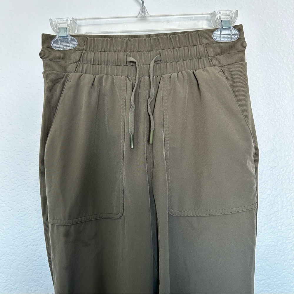 Mondetta Women’s Olive Green Jogger Pants with Drawstrings